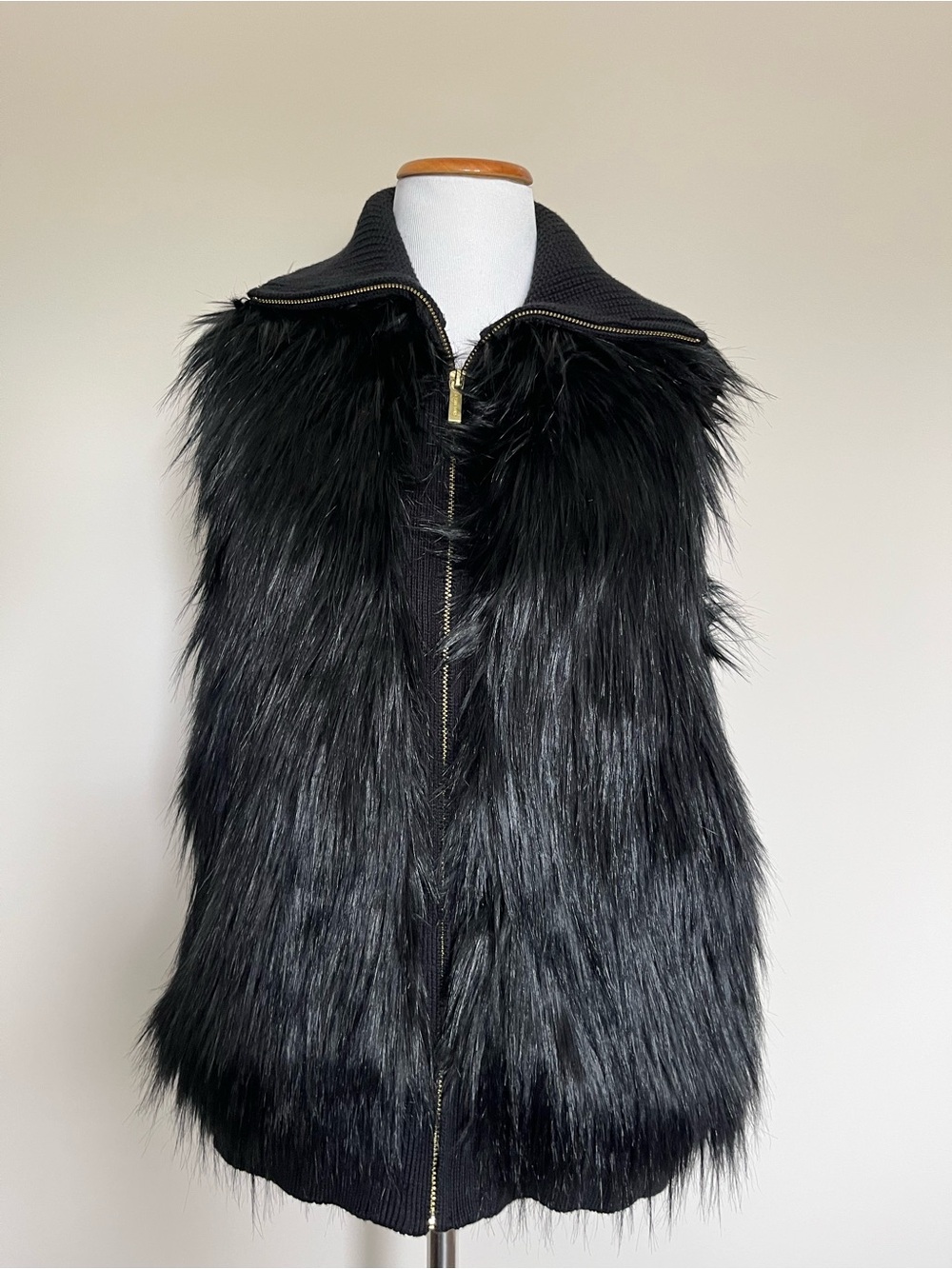 Michael Michael Kors Women's Black Faux Fur Zip Front Vest Size M
